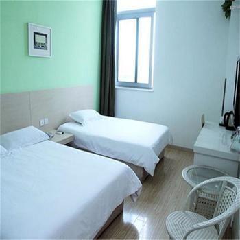 Motel 168 Shanghai Pudong Huinan Metro Station Tesco Екстер'єр фото