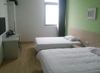 Motel 168 Shanghai Pudong Huinan Metro Station Tesco Екстер'єр фото